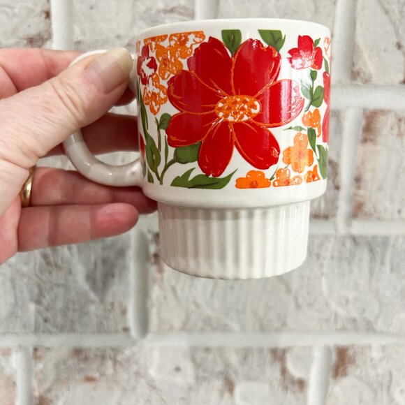 Vintage Made in Japan Stacking Mugs with Metal Carrier - Picture 8 of 10